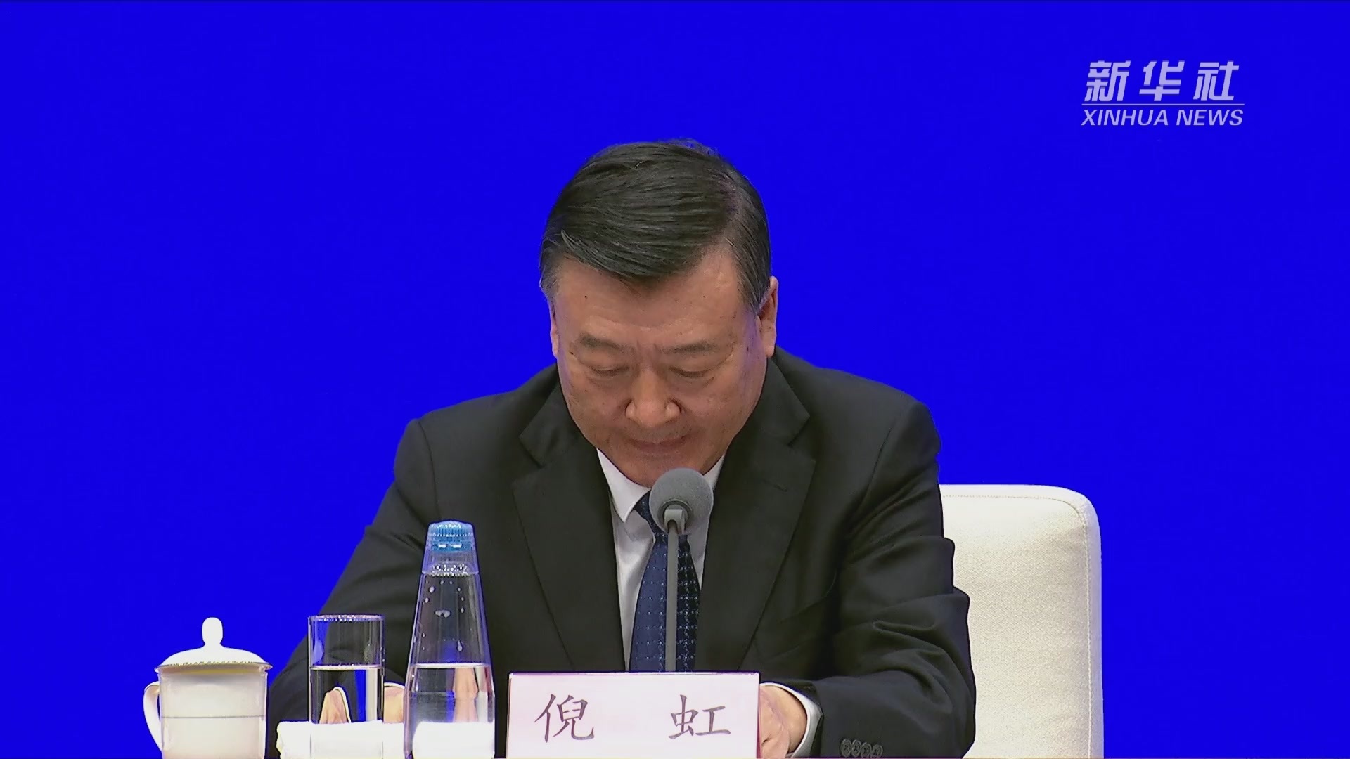 住建部：“保障+市场”解决群众住房问题