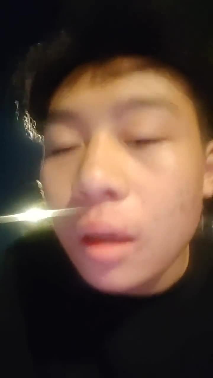 解说员误读昨日王楚钦比赛争议球，赛后发文道歉，粉丝并不买账