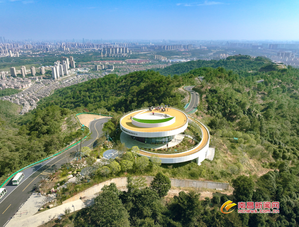 南昌蟠龙峰景区：远眺南昌全貌 近赏梅岭青翠（图）