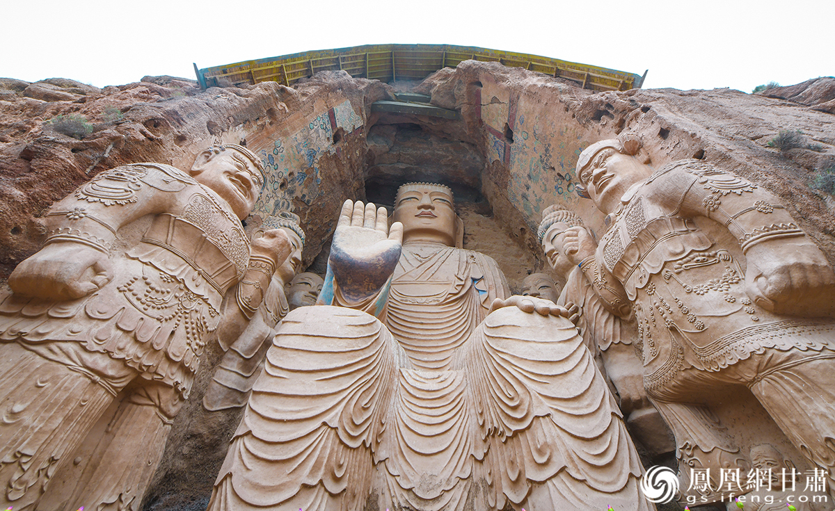 天梯山石窟第13窟一窟七佛，在全国石窟造型中比较罕见。杨艺锴　摄