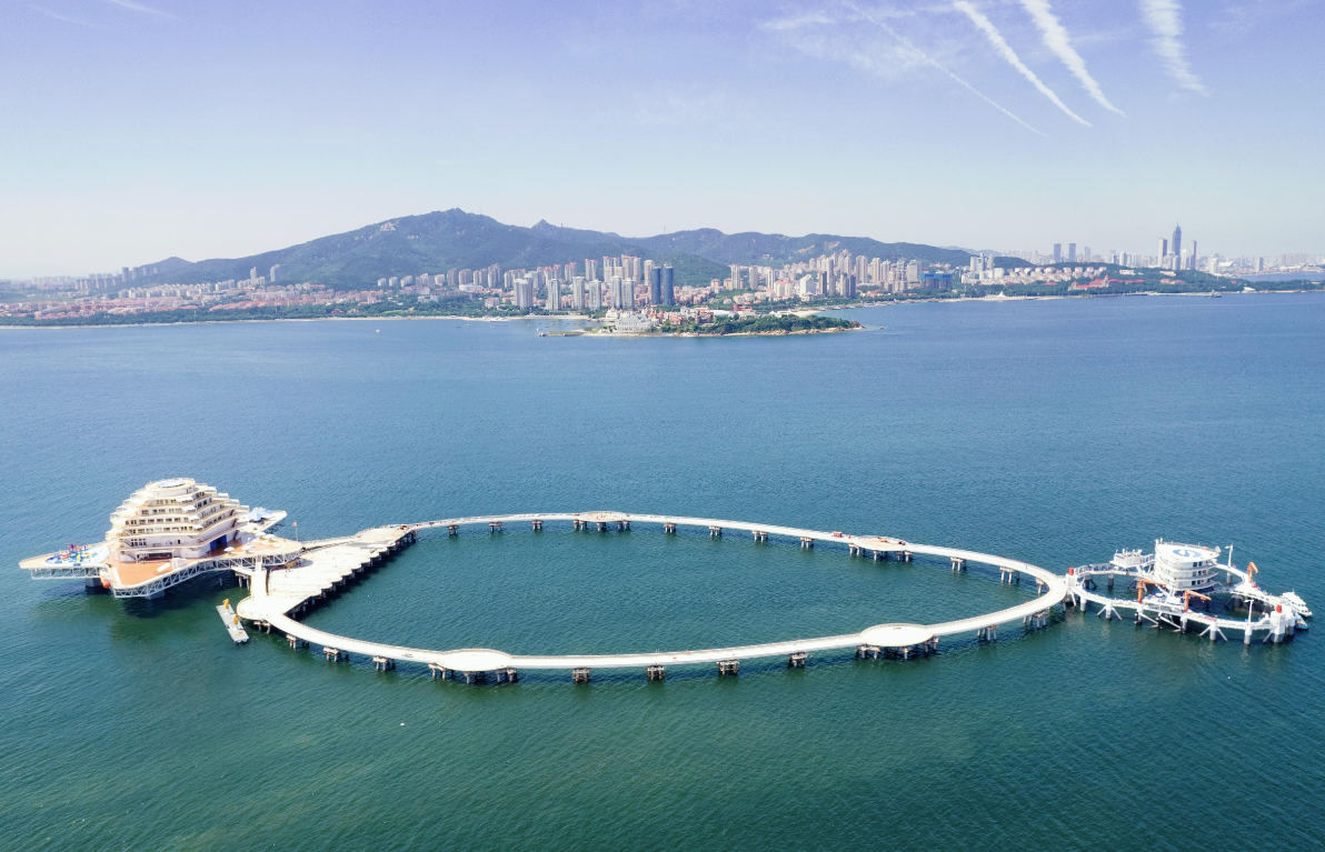 (“耕海1号”海洋牧场综合体平台 图片来源:水母网)