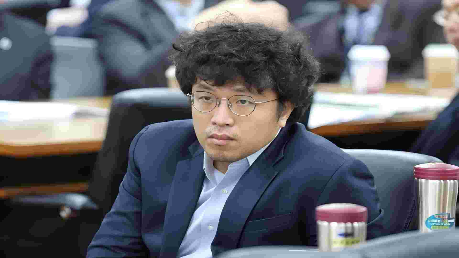 国台办宣布依法对沈伯洋、曹兴诚和“黑熊学院”实施惩戒