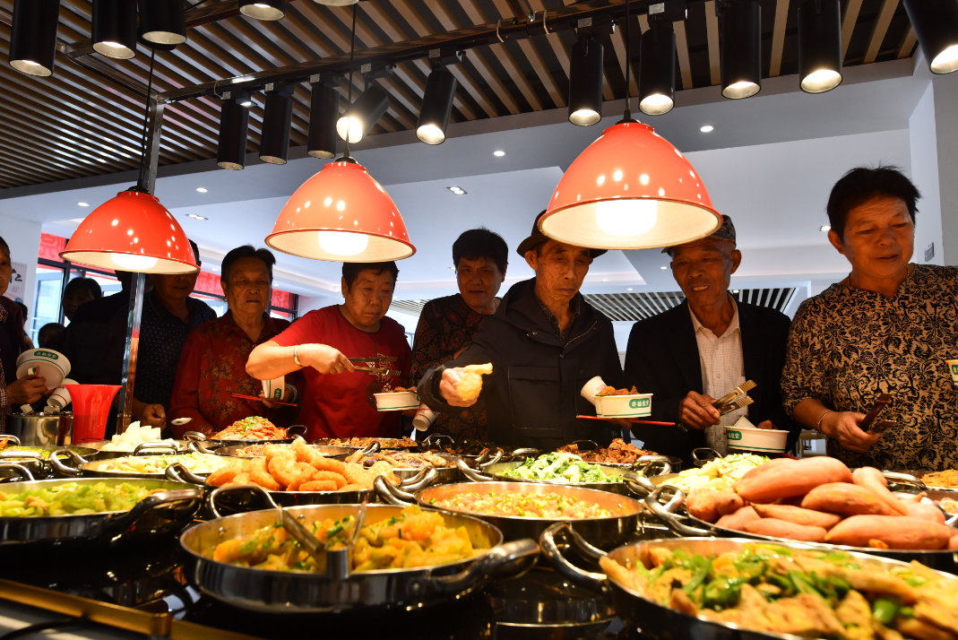 南昌经开区首家“一老一小”幸福院正式运营