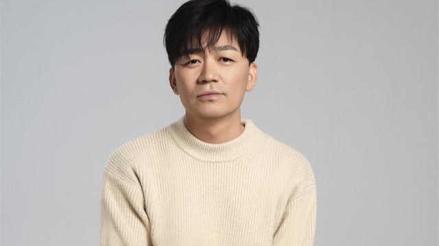 王宝强被曝慈善人设翻车，拿资助小演员上学噱头圈钱封面图