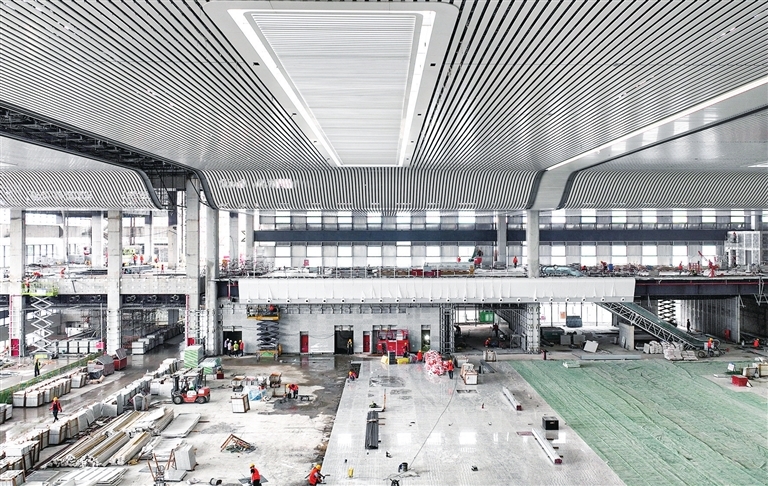 庐山站东站房建设初具雏形（图）