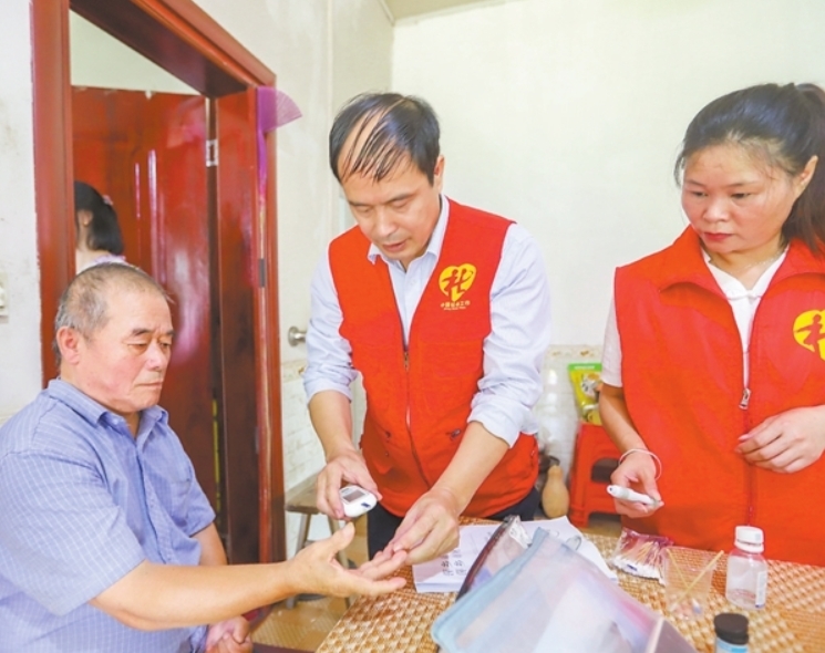 萍鄉湘東區：養老床位建在家 專業服務送上門