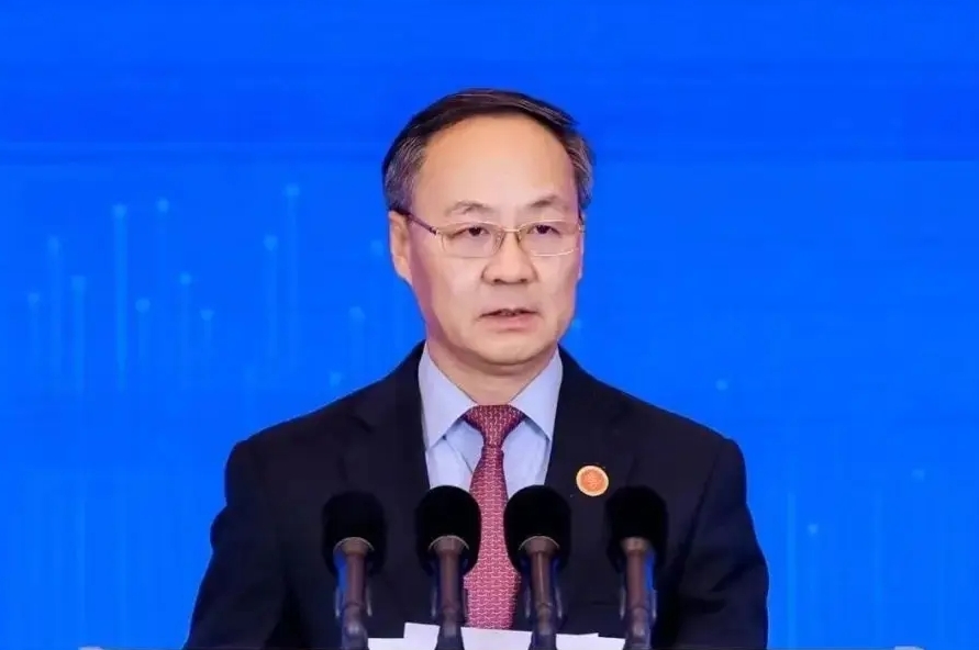 李云泽：金融资产投资公司新签约意向基金超2500亿元_凤凰网