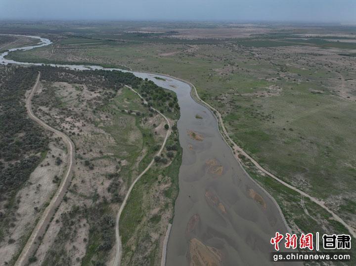 航拍石羊河　李大伟　摄