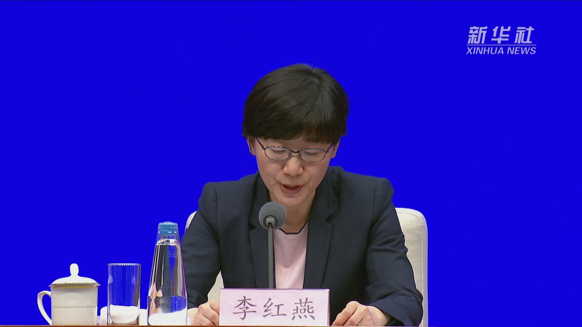 国家外汇局：人民币汇率在双向波动中保持基本稳定