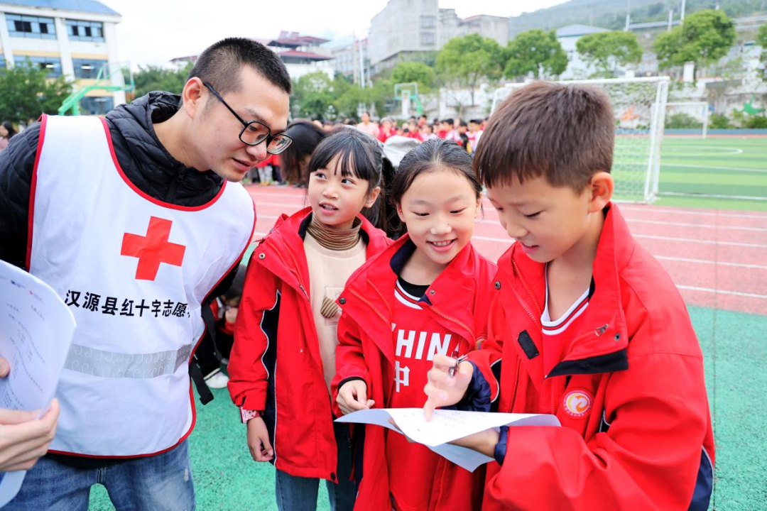 “儿科医护关爱项目”基层行活动在四川汉源举行