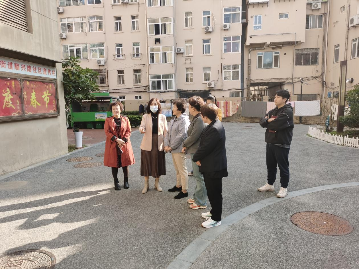 台东街道顺兴路社区召开“精治小区幸福家园”工作进展情况座谈会