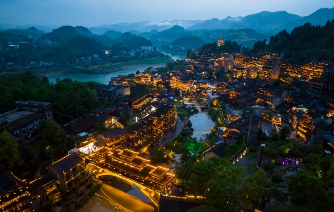 喜迎旅发会︱“福福”、“蓉蓉”喊你走进永顺，“湘”见芙蓉镇！