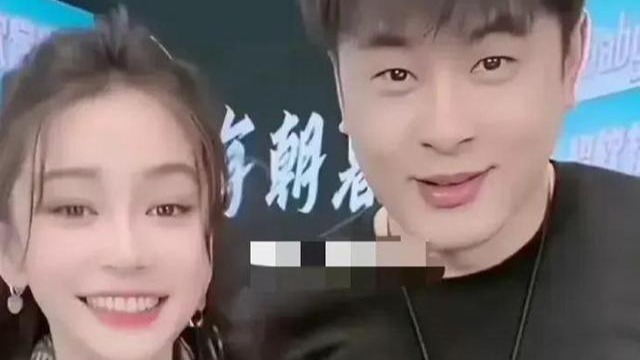 辛巴直播怒怼黄晓明女友叶珂 喊话让其滚出互联网封面图