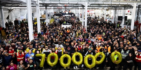 里程碑!特斯拉700万辆下线:第三季度交付量突破46万
