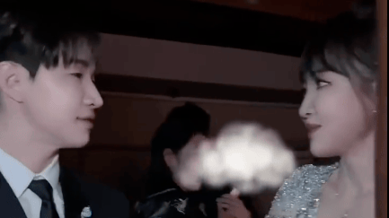 刘宪华出席活动被问及黄磊厨艺 大方回应：好吃！封面图