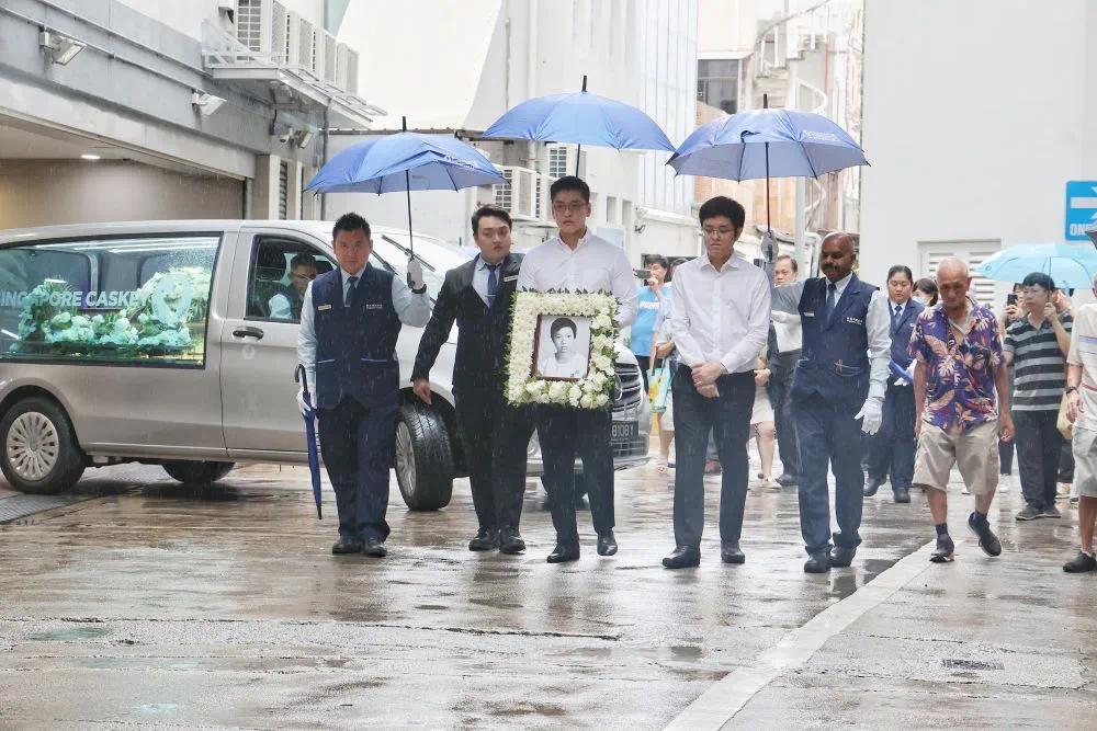 李显扬谈被迫害和新加坡阴暗面，新加坡政府逐条反驳！学者：他动机值得玩味