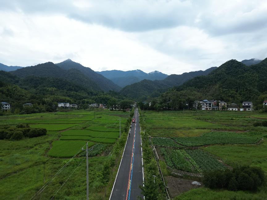 德兴交通十年巨变：从瓶颈到枢纽 畅通百姓致富路