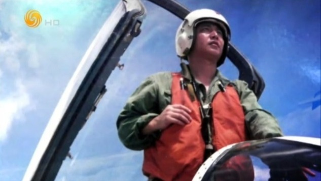 中美南海撞机事件：王伟跳伞后下落不明，中美关系面临冷战后最大考验