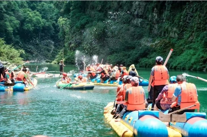 喜迎旅发会︱“福福”、“蓉蓉”喊你走进永顺，“湘”见芙蓉镇！