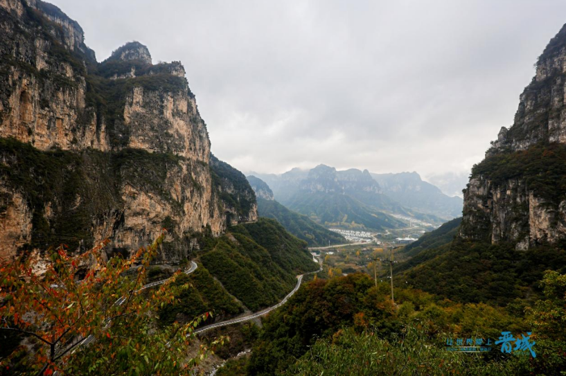 锡崖沟挂壁公路。