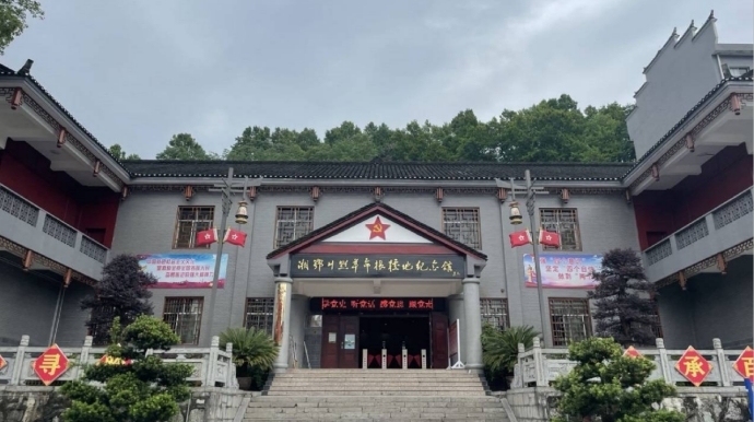 喜迎旅发会︱“福福”、“蓉蓉”喊你走进永顺，“湘”见芙蓉镇！