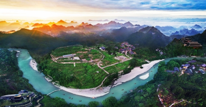 喜迎旅发会︱“福福”、“蓉蓉”喊你走进永顺，“湘”见芙蓉镇！