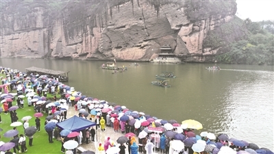 鷹潭龍虎山景區(qū)：共享秋日盛景