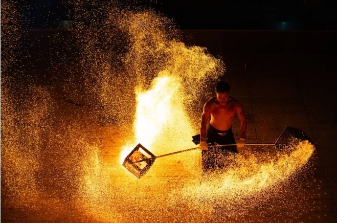 喜迎旅发会︱“福福”、“蓉蓉”喊你走进永顺，“湘”见芙蓉镇！