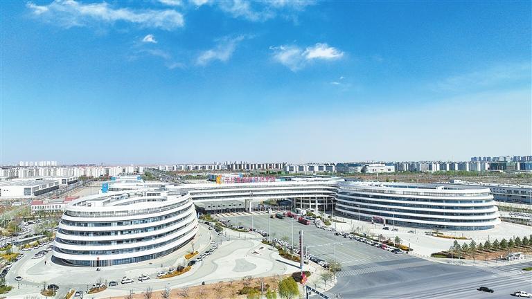 兰州新区综合保税区 新甘肃·甘肃日报记者 丁凯