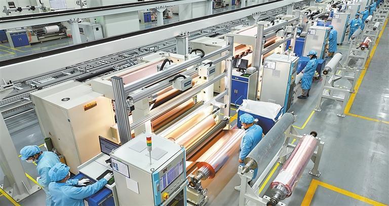 甘肃海亮新能源材料有限公司生产线　新甘肃&middot;甘肃日报记者　丁凯