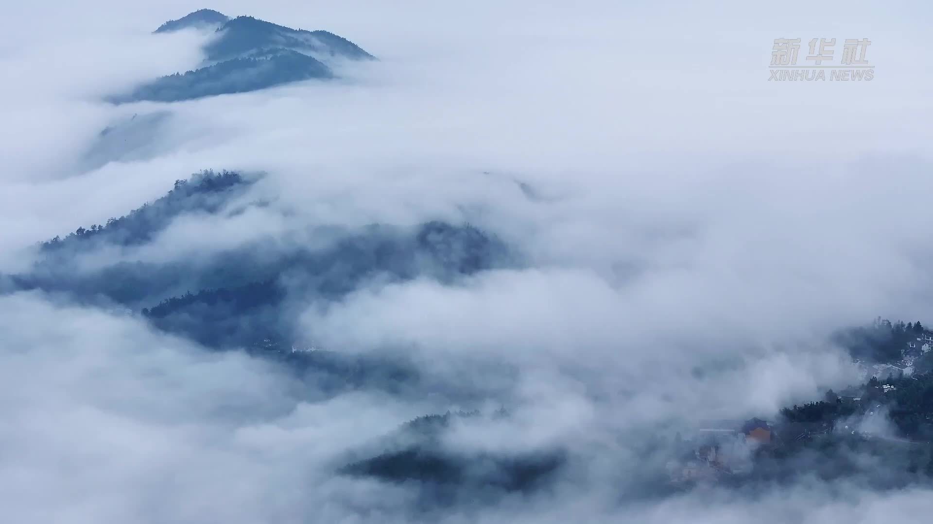 安徽九华山：缥缈云海 景色如画