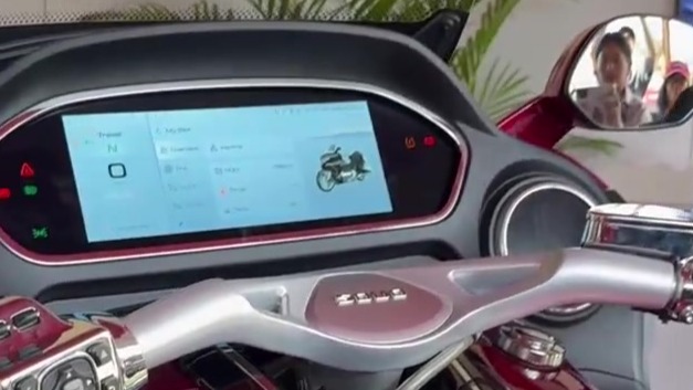 长城灵魂摩托车亮相骁龙峰会：搭载骁龙智能座舱系统