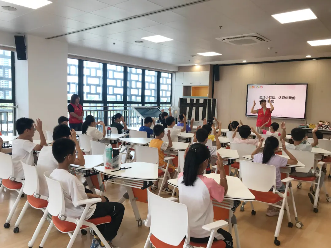图:乐平镇妇联开展“一路童行,护蕾成长”儿童自我保护巡讲活动