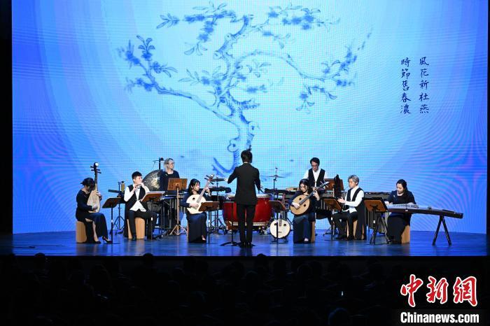 10月29日晚，香港天籁敦煌乐团在上海举办“博物馆系列：来自文物的声音”音乐会。香港驻沪办供图