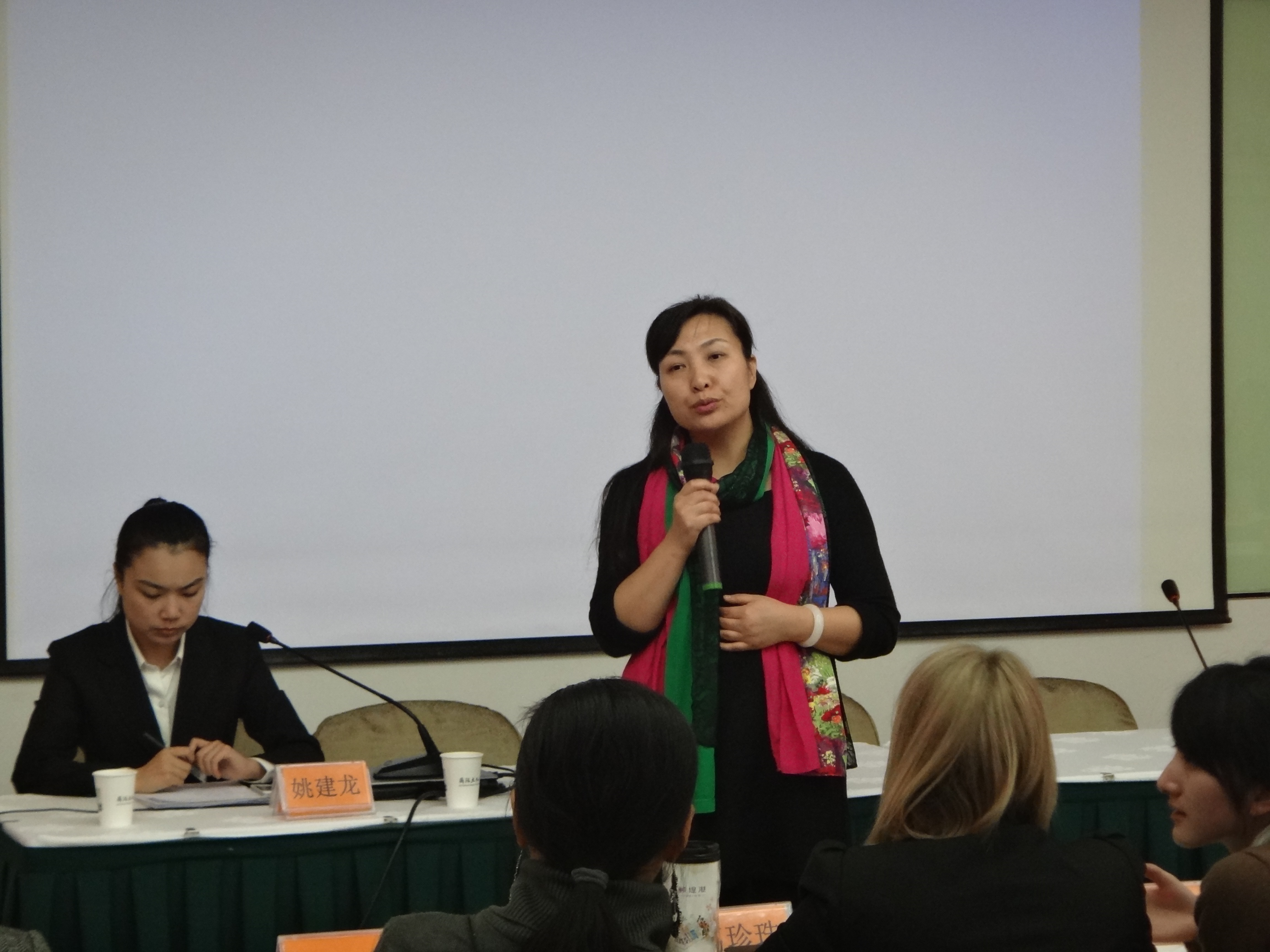 席小华入围凤凰网行动者联盟2024公益盛典年度公益人物