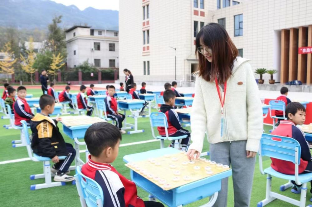 特级大师助力"象棋弈公益"甘肃站活动