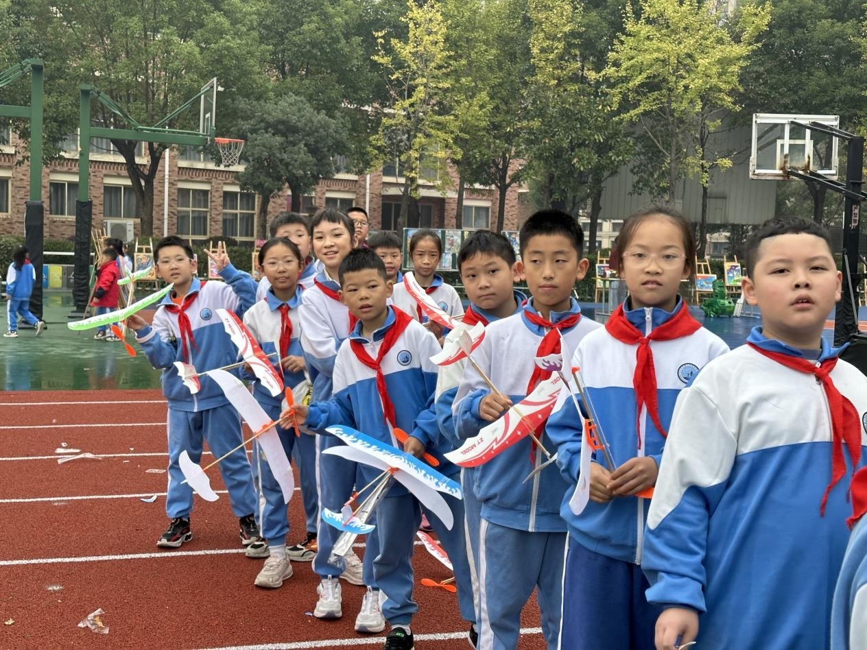 长沙市实验小学梅溪湖学校举办第十届校园科技节