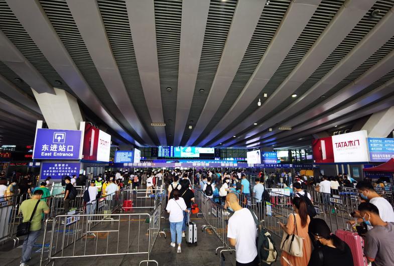 大力破解广大旅客出行痛点难点  ——深圳北站推进客运提质改造用心用情服务旅客纪实
