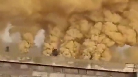 网曝黑龙江一工厂排放大量黄烟，生态环境局回应