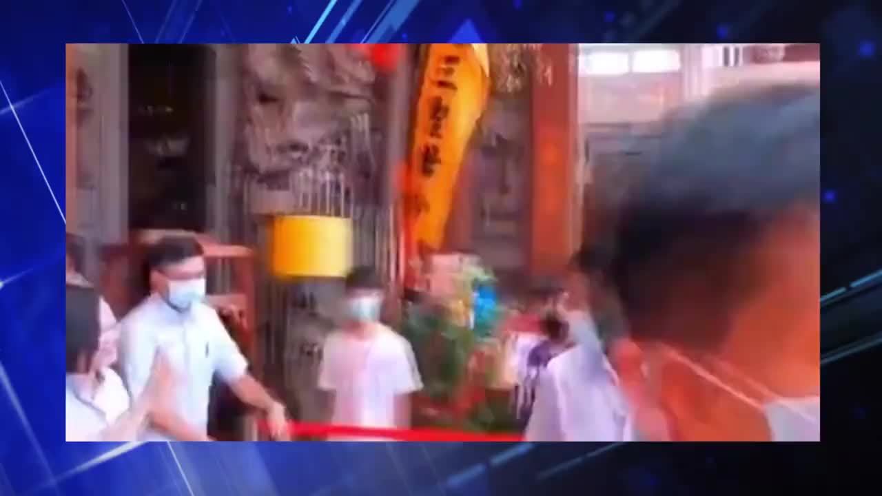 台海紧张时刻，民进党罕见向大陆送礼，接不接受？我方回了两句话