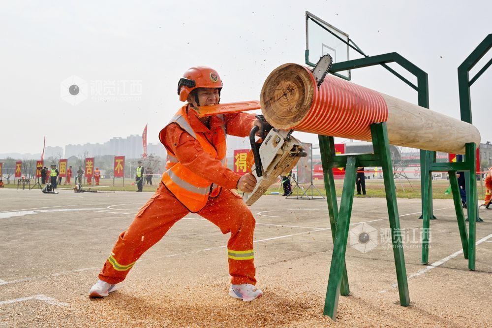 2024年江西省專業森林消防隊省級大比武在南昌開賽（圖）