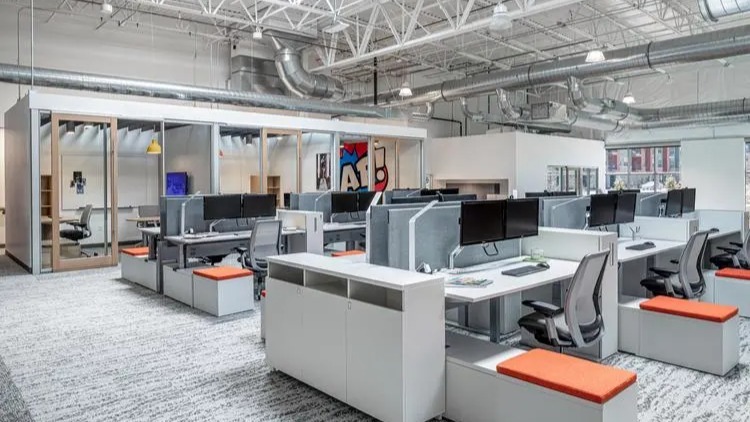 国务院办公厅：鼓励用人单位采取弹性上下班、居家办公等方式，营造家庭友好型工作环境