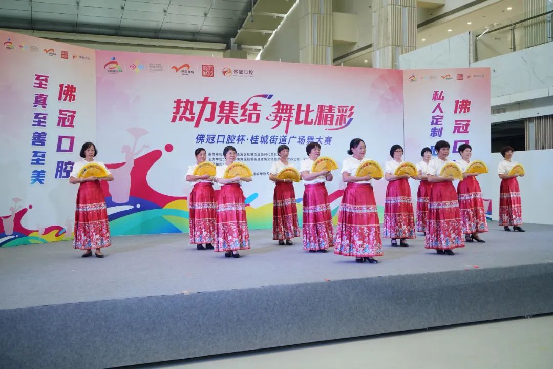 △ 东区社区奕西舞蹈队表演《万疆》。