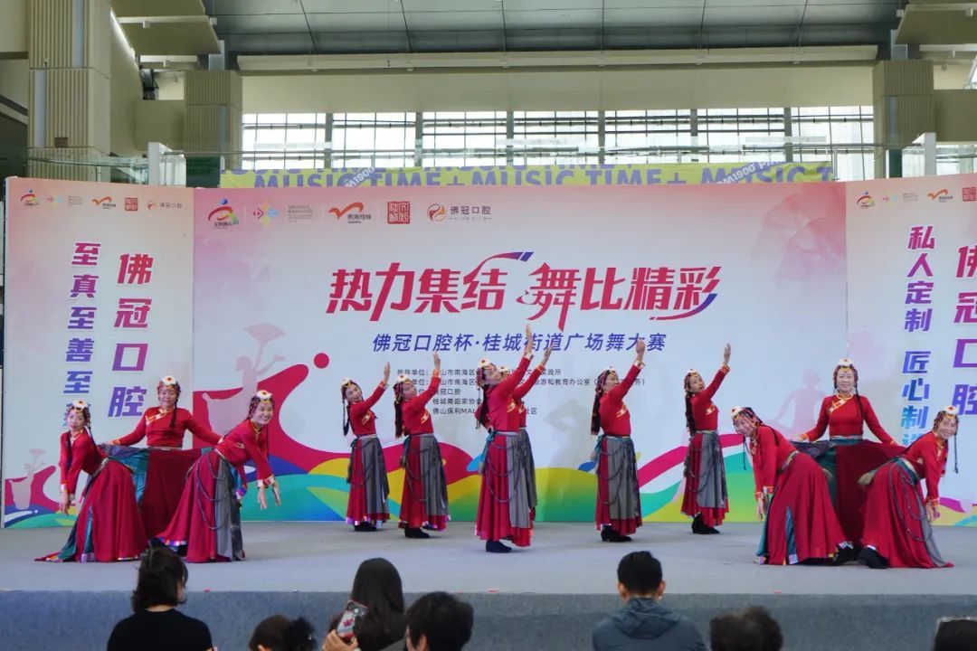 △ 尖东社区淡然舞蹈队表演《吉祥》。