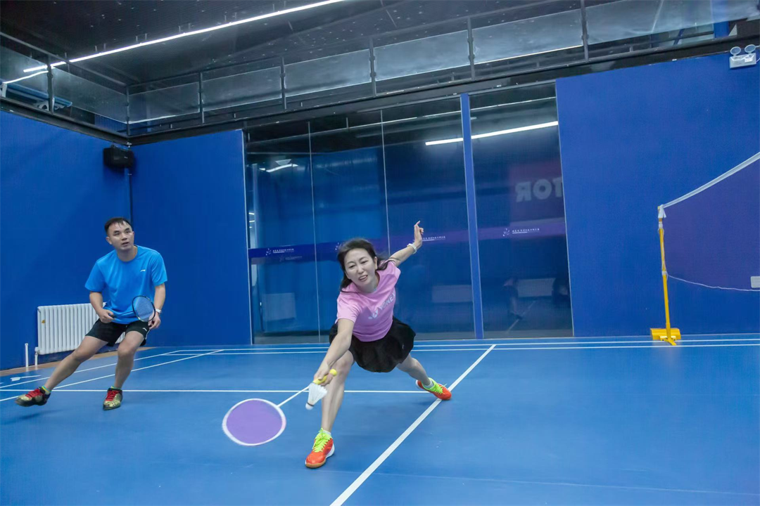 第二届青岛市乡村运动嘉年华羽毛球赛与全民健身大赛顺利举办