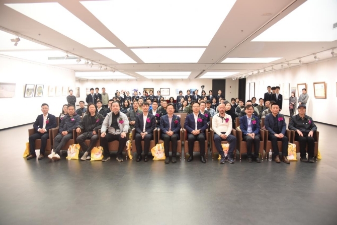 金牛开先河,画社续华章 杭州第七中学美育溯源暨金牛画社首展开幕