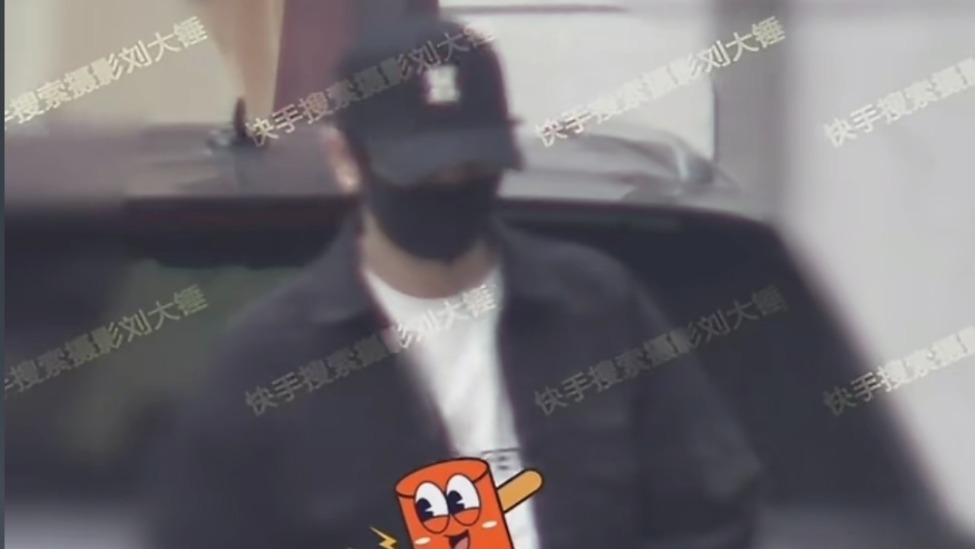 狗仔曝黄晓明陪叶珂产检 两人并未分手封面图