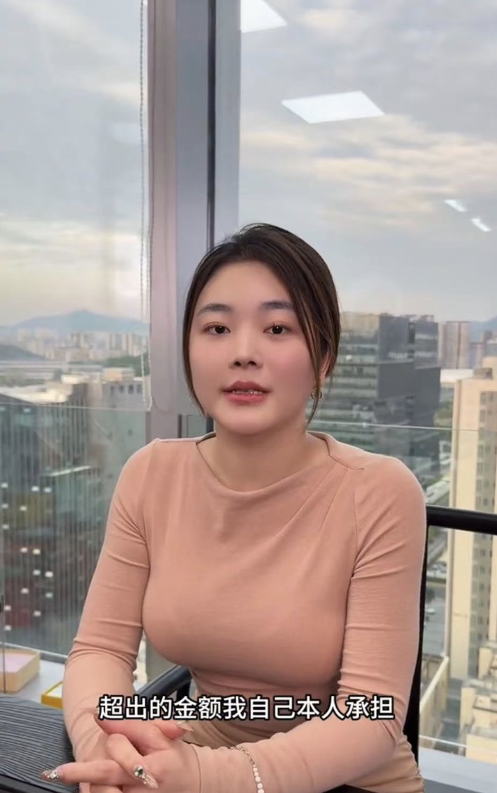 热搜！撞坏劳斯莱斯，货车保险仅100万元！同款车主：定损可能超300万！被撞女车主回应