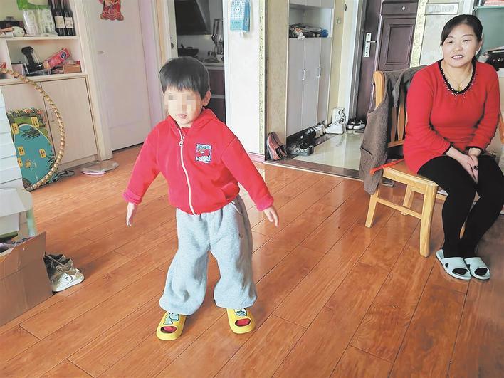 活泼的小花喜欢跳舞