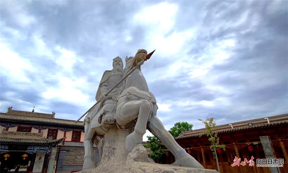 狄青广场　新甘肃&middot;每日甘肃网通讯员　韩羽　摄